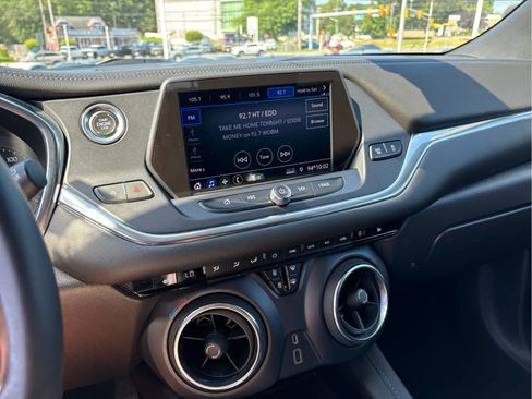 Certified 2020 Chevrolet Blazer LT FWD image 11