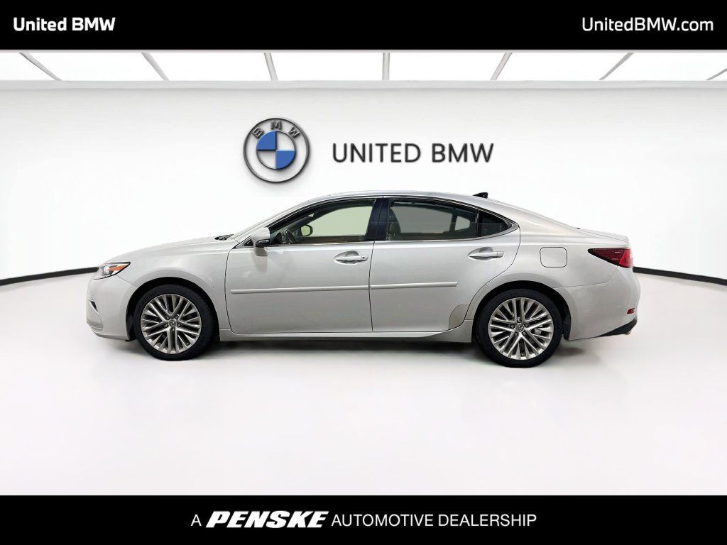Used 2016 Lexus ES 350 w/ Ultra Luxury Package FWD image 8