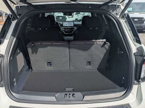 New 2026 Ford Explorer Platinum RWD image 9