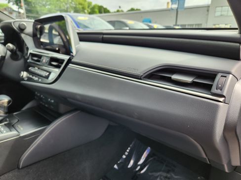 Used 2022 Lexus ES 350 w/ Premium Package FWD image 17