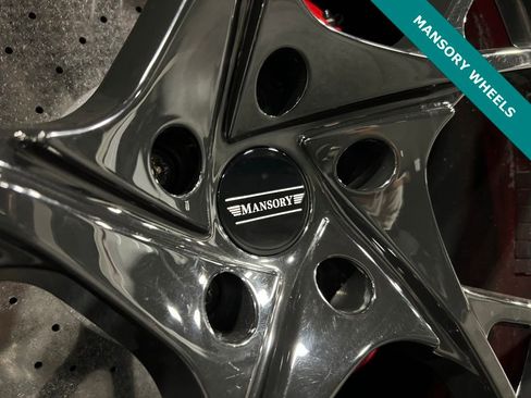 Used 2019 Lamborghini Urus image 18