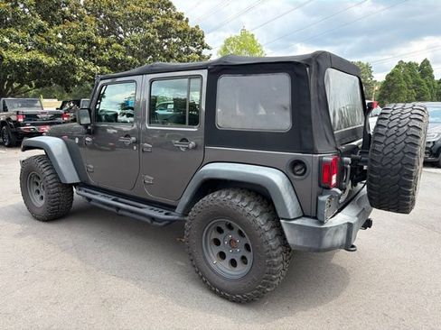Used 2017 Jeep Wrangler Unlimited Sport w/ Connectivity Group AWD/4WD image 5