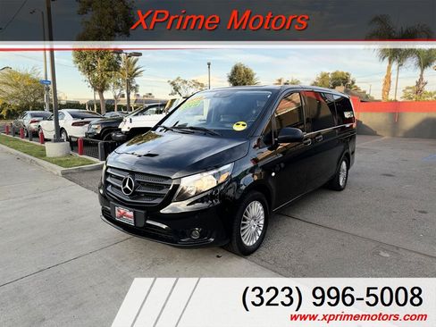 Used 2018 Mercedes-Benz Metris Passenger image 3