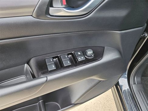 Used 2025 MAZDA CX-5 AWD 2.5 S w/ Preferred Package image 15