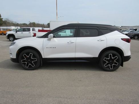 Used 2023 Chevrolet Blazer RS w/ Driver Confidence II Package image 3