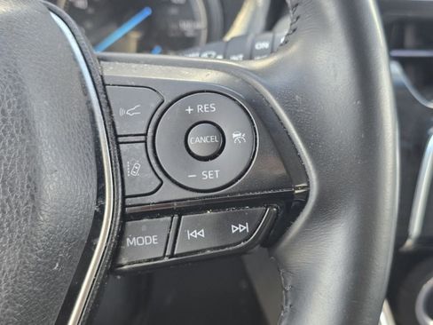 Used 2024 Toyota Venza XLE AWD/4WD image 29
