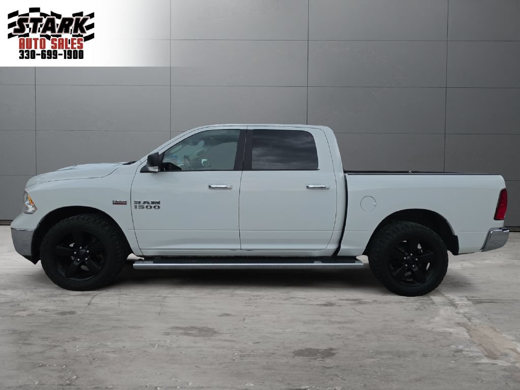 Used 2017 RAM 1500 Classic SLT w/ SLT Plus D←cor Group AWD/4WD image 2