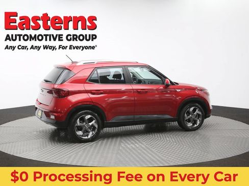Used 2023 Hyundai Venue Limited FWD image 43