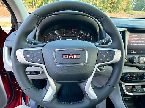 New 2024 GMC Terrain SLT w/ Tech Package FWD image 18