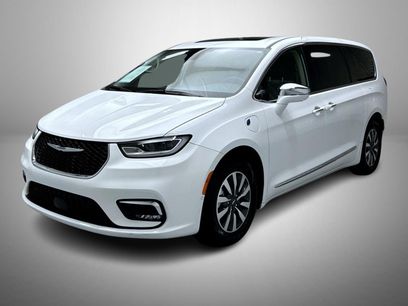 Used 2022 Chrysler Pacifica Limited