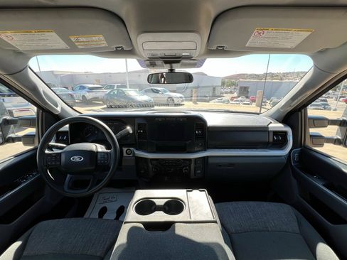 Used 2024 Ford F250 XLT image 9
