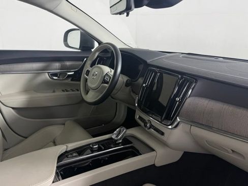 Used 2025 Volvo V90 B6 Cross Country Ultra w/ Climate Package AWD/4WD image 17