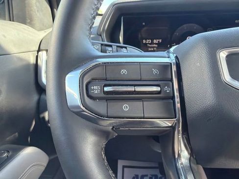 Used 2025 GMC Terrain Elevation w/ Technology Package II AWD/4WD image 39