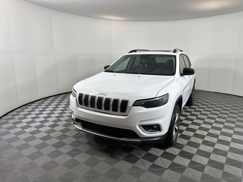 Used 2022 Jeep Cherokee Limited image 2