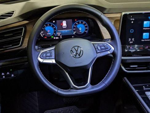 New 2026 Volkswagen Atlas SE image 14