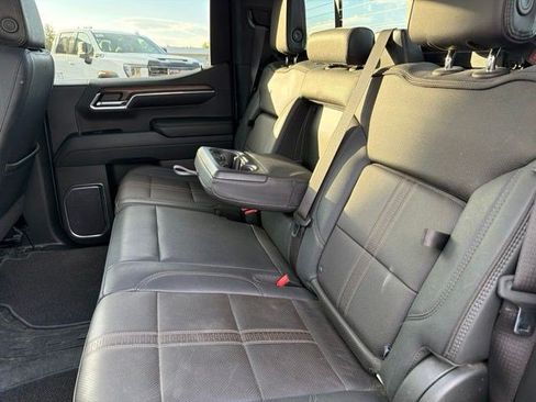 Used 2023 Chevrolet Silverado 1500 High Country w/ Technology Package AWD/4WD image 15