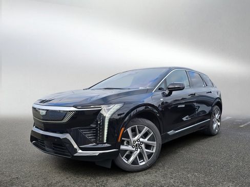 New 2026 Cadillac Optiq Luxury 2 image 3