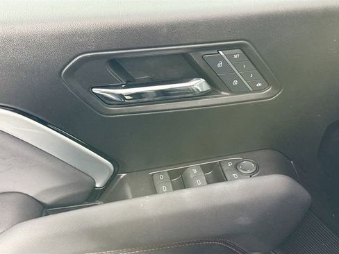 Used 2024 Chevrolet Colorado Z71 w/ Z71 Convenience Package 2 image 19