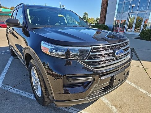Used 2020 Ford Explorer XLT w/ Comfort Package image 5