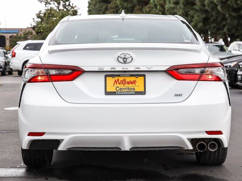 Used 2023 Toyota Camry SE image 10