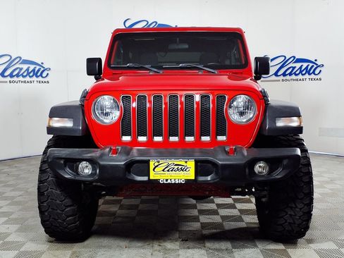 Used 2018 Jeep Wrangler Sport AWD/4WD image 3