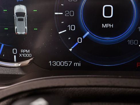 Used 2018 Cadillac Escalade Luxury AWD/4WD image 26