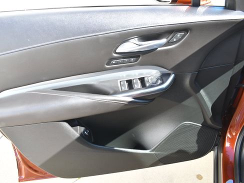 Used 2021 Cadillac XT4 Premium Luxury image 11