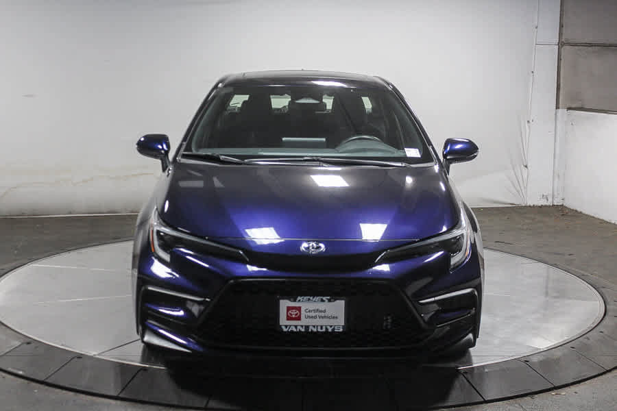 Used 2024 Toyota Corolla SE w/ SE Premium Package FWD image 3