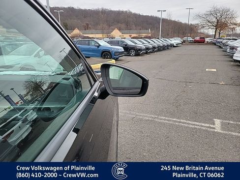 New 2026 Volkswagen Tiguan SE image 34