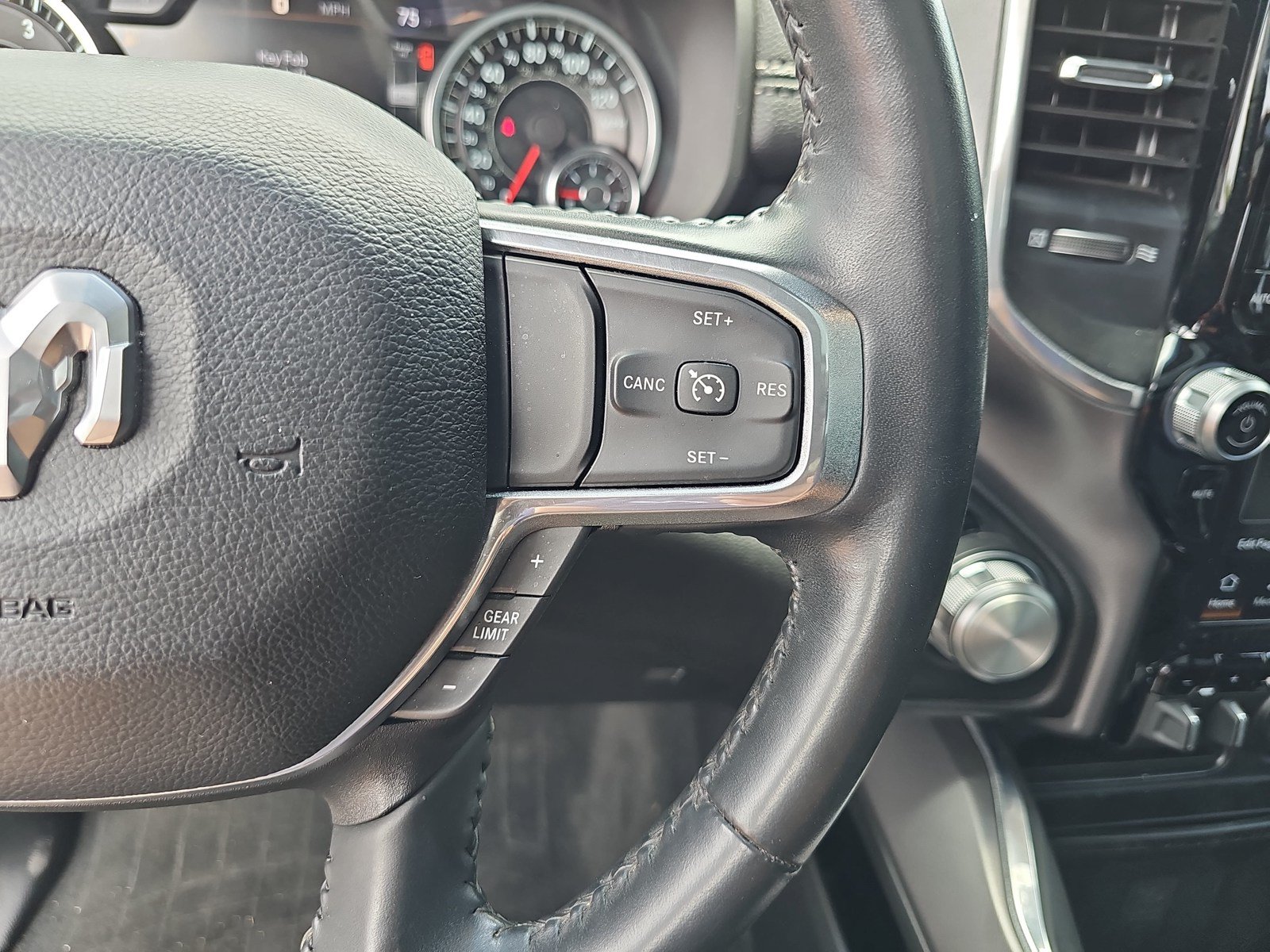 Used 2023 RAM 1500 Laramie RWD image 18
