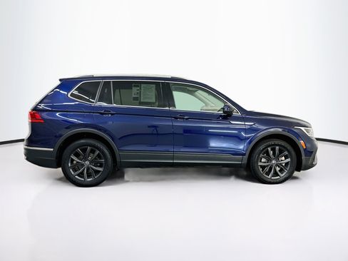 Used 2024 Volkswagen Tiguan SE AWD/4WD image 10