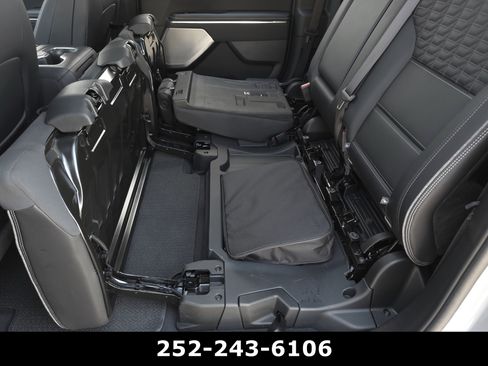 Used 2024 GMC Sierra EV Denali image 48