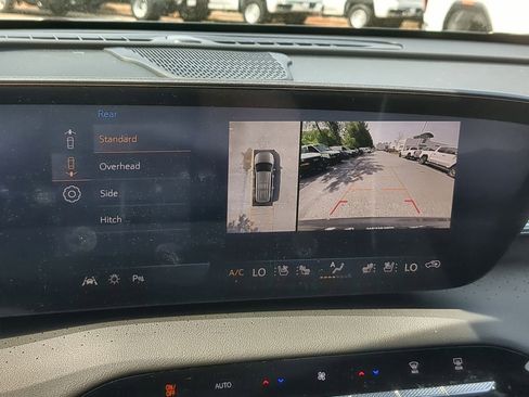 New 2026 Buick Enclave Avenir w/ Super Cruise Package FWD image 15