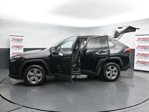 Used 2024 Toyota RAV4 XLE image 38