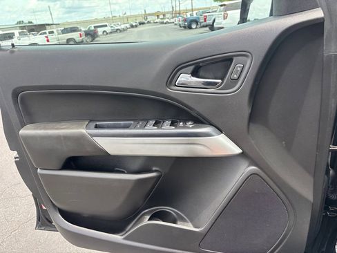 Used 2021 Chevrolet Colorado ZR2 w/ ZR2 Midnight Special Edition AWD/4WD image 26