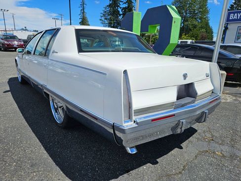 Used 1994 Cadillac Fleetwood Brougham RWD image 3