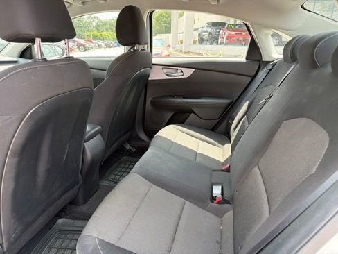 Used 2024 Kia Forte LX FWD image 11