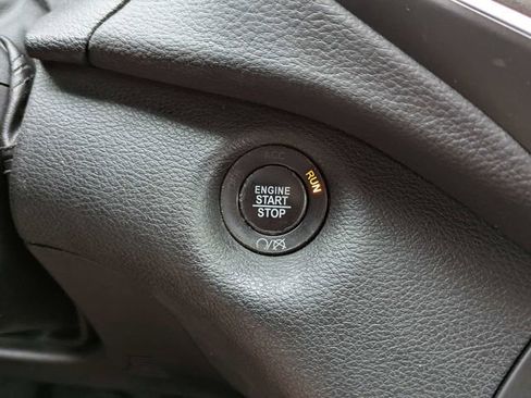 Used 2019 Jeep Cherokee Trailhawk AWD/4WD image 28