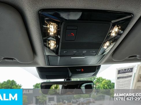 Used 2025 Mitsubishi Outlander SE FWD image 35