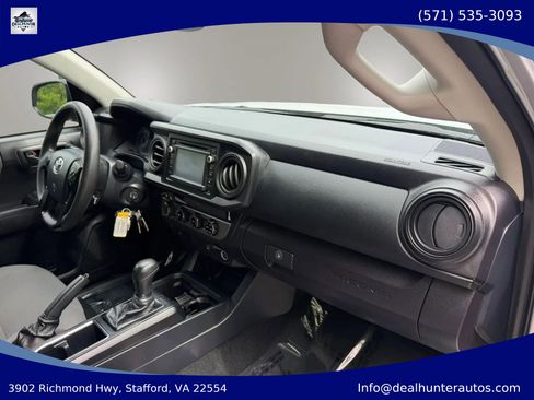 Used 2018 Toyota Tacoma SR AWD/4WD image 14