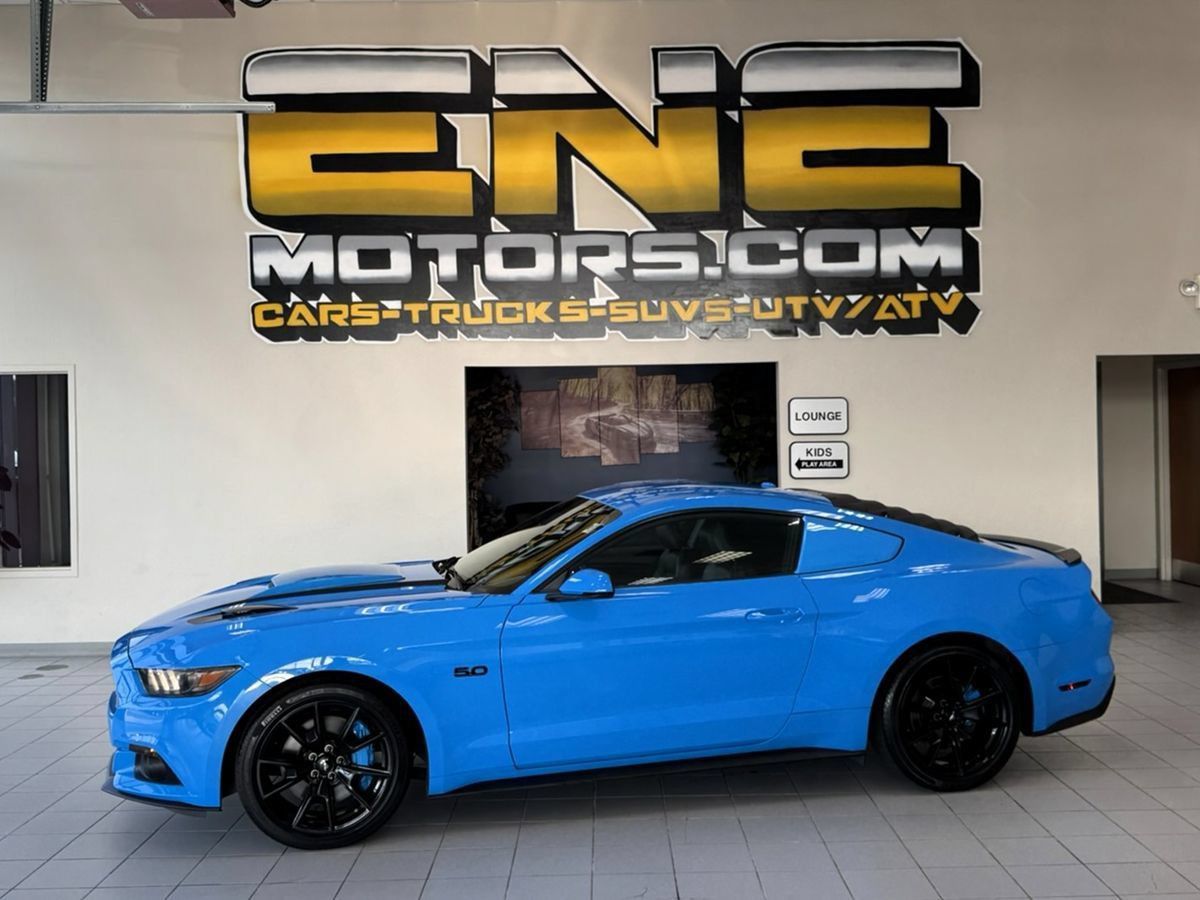 Used 2017 Ford Mustang GT Premium w/ Black Accent Package RWD image 50