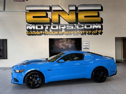 Used 2017 Ford Mustang GT Premium w/ Black Accent Package RWD image 50