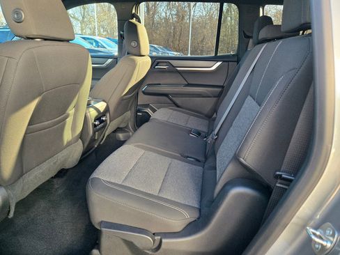 Certified 2025 GMC Acadia Elevation image 18