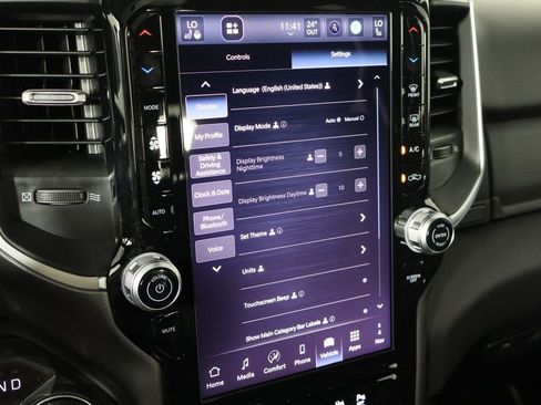 New 2026 RAM 1500 4x4 Crew Cab image 35