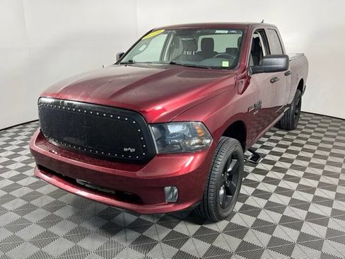 Used 2019 RAM 1500 Express w/ Express Value Package AWD/4WD image 3
