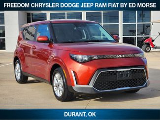 Used 2023 Kia Soul LX w/ Option Group 015 video 2