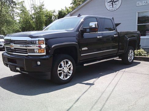Used 2016 Chevrolet Silverado 2500 High Country w/ High Country Premium Package AWD/4WD image 2