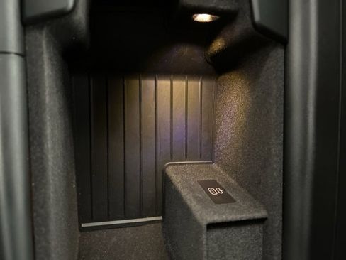 Used 2023 BMW 540i xDrive w/ M Sport Package image 20