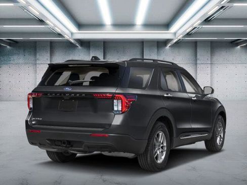 New 2026 Ford Explorer Active image 2