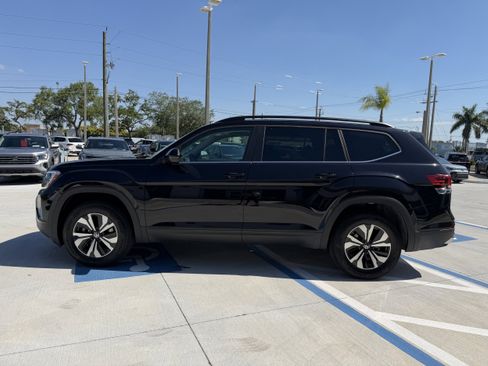 New 2026 Volkswagen Atlas SE image 6